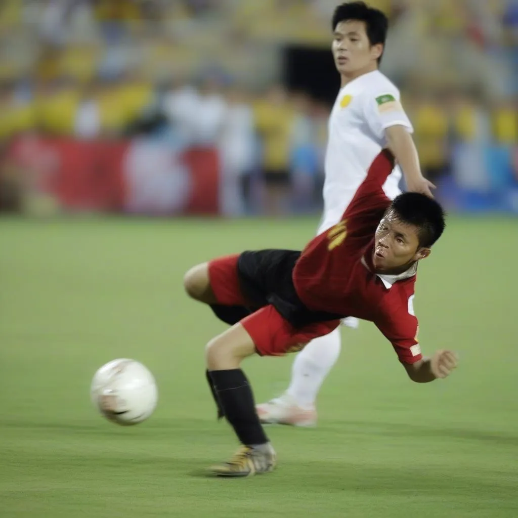 Lê Công Vinh sút penalty thành công trong trận đấu với đội tuyển Malaysia tại AFF Cup 2008