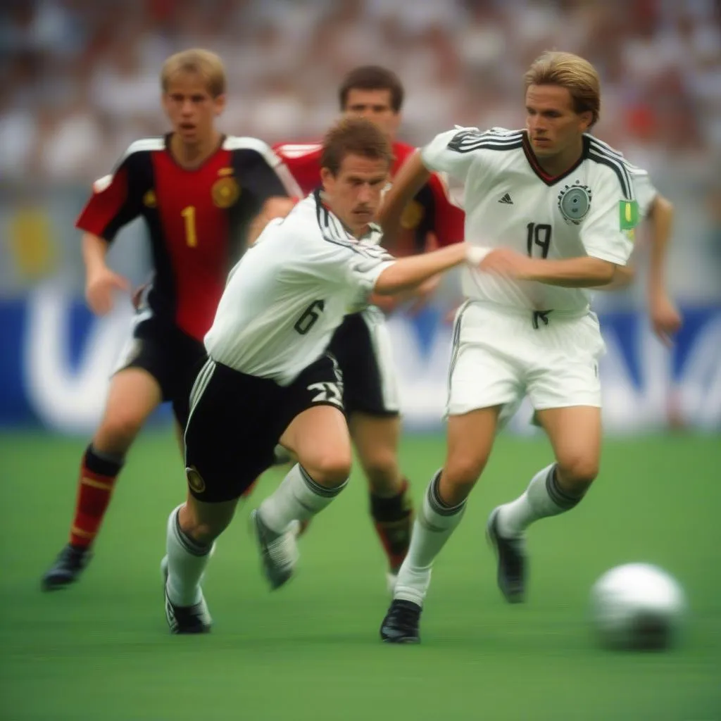 Hình ảnh các cầu thủ tuyển Đức thi đấu trong một trận đấu tại World Cup 2002