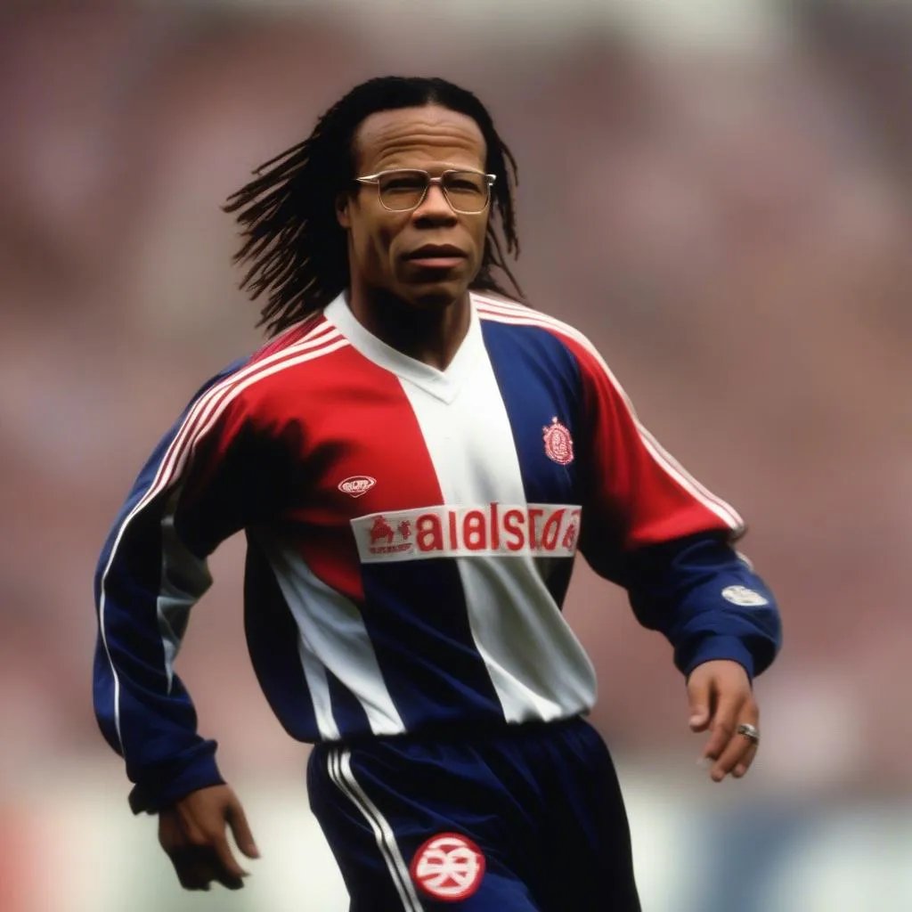 Edgar Davids với áo số 4 Ajax