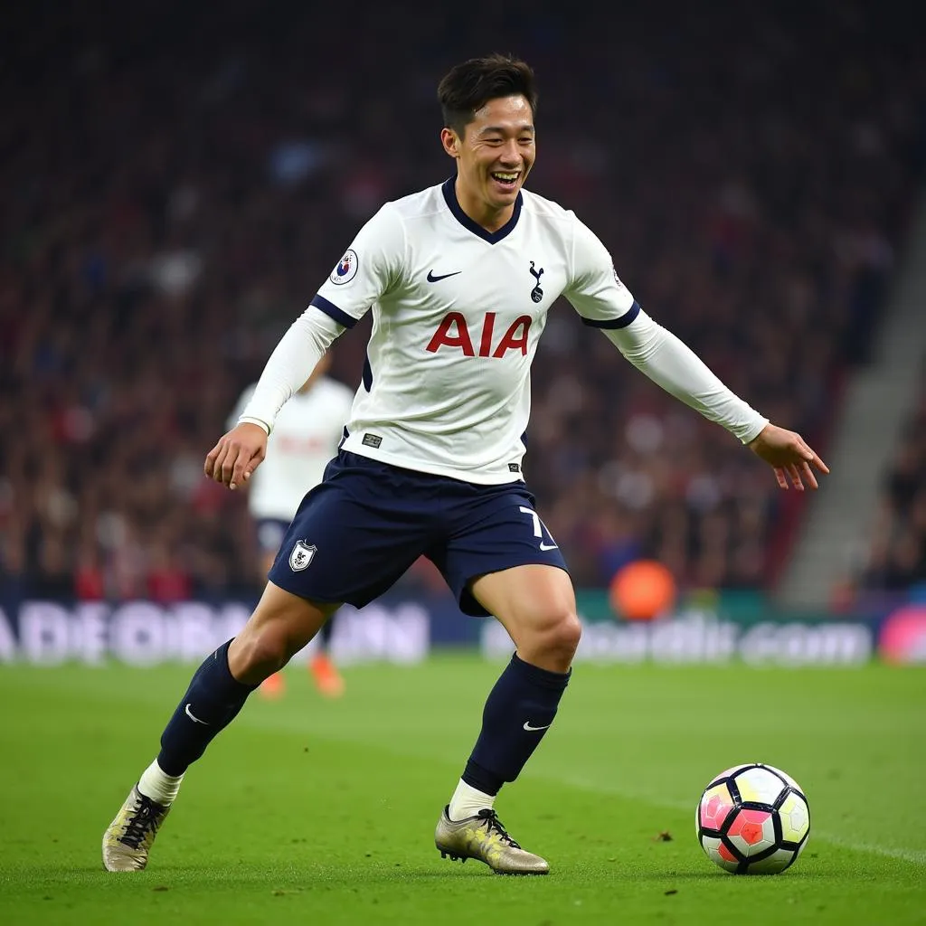 Son Heung-min ăn mừng bàn thắng trong màu áo Tottenham Hotspur