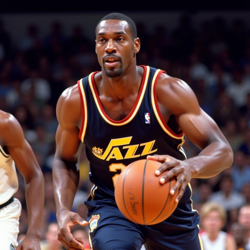 Karl Malone, cầu thủ ghi điểm nhiều thứ 2 trong lịch sử NBA, trong màu áo Utah Jazz.